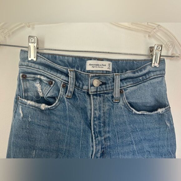 Abercrombie high rise distressed mom jeans size 0S - Picture 4 of 7